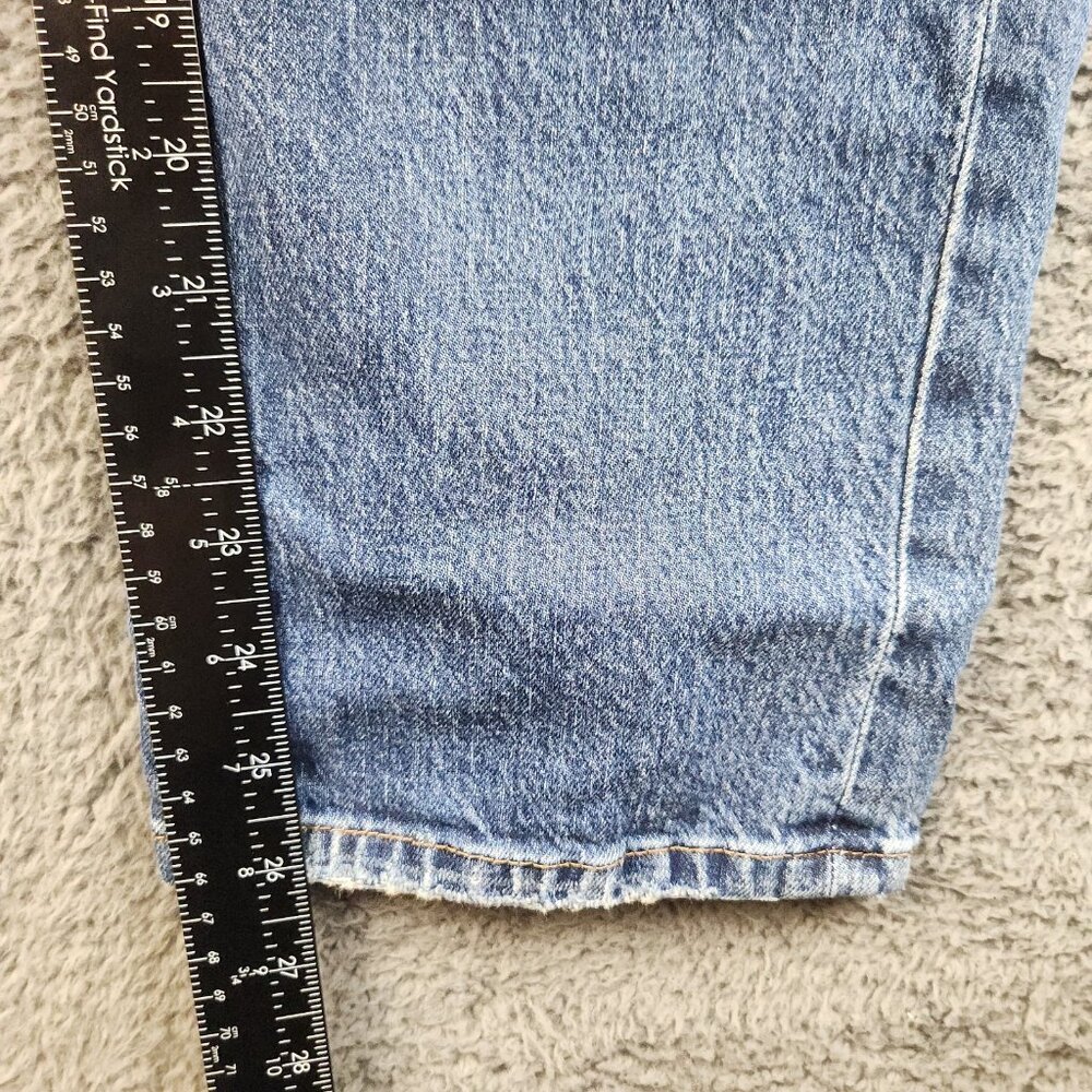 Women's Curvy Fit Straight Crop Leg Jeans Size 27 Blue Mid Rise Relaxed Casual - Picture 9 of 11